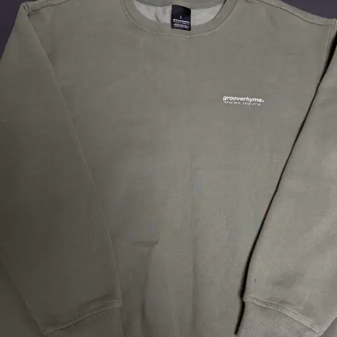 [BUNJANG] Grooverhyme Olive Green Logo Sweatshirt / 그루브라임 맨투맨 L 올리브 판매합니다.