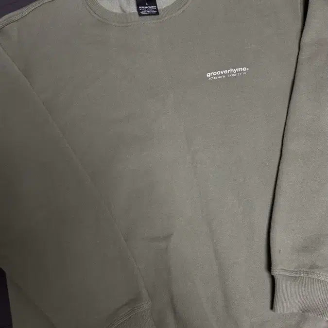 [BUNJANG] Grooverhyme Olive Green Logo Sweatshirt / 그루브라임 맨투맨 L 올리브 판매합니다.