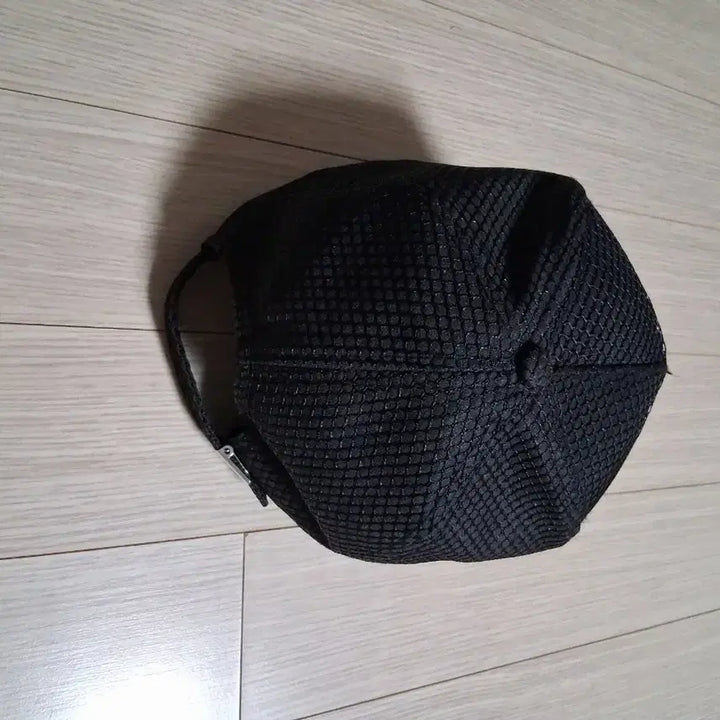 [BUNJANG] Black Cross Embroidery Mesh Cap Hat / 블랙 크로스 자수 메쉬캡 모자