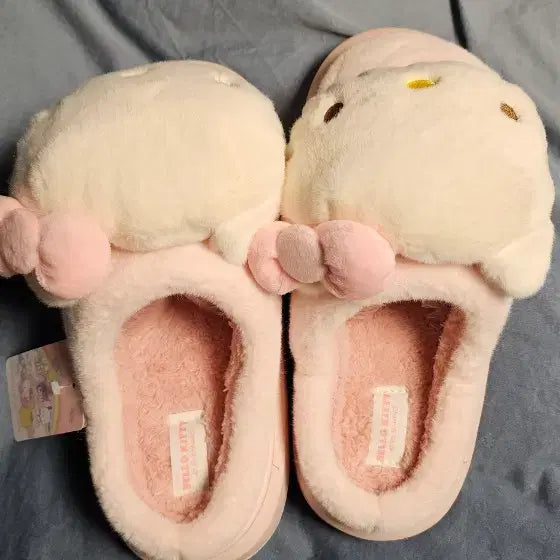 [SOLD OUT] 헬로키티 털 실내화 핑크