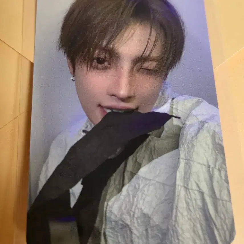 [BUNJANG] ATEEZ Hongjoong TSUTAYA Photocard / 에이티즈 홍중 싱글즈 포카  (Singles JAPAN TSUTAYA)