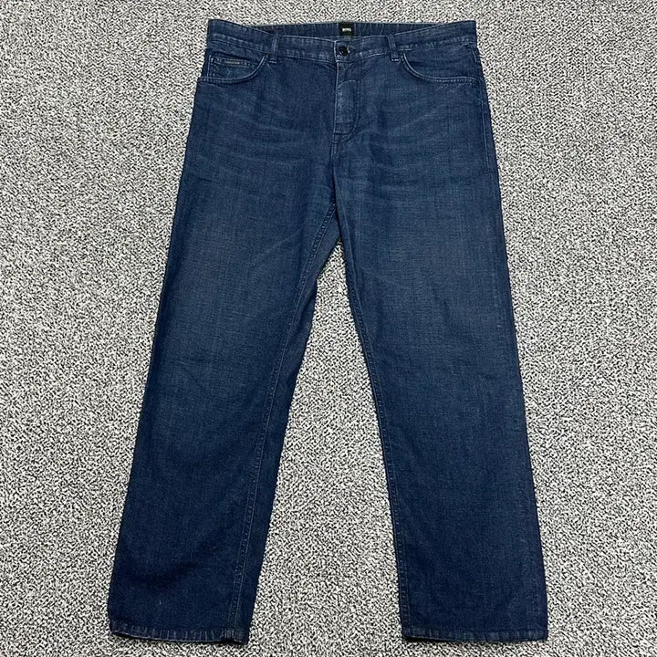 [SOLD OUT] 휴고보스 데님 백로고 청바지
