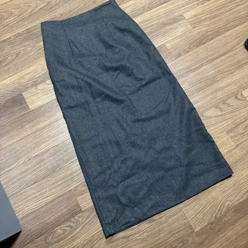 [BUNJANG] Enchant Me Wool Slit Skirt Charcoal M / 인챈트미 히든 울 슬릿 스커트 차콜 M