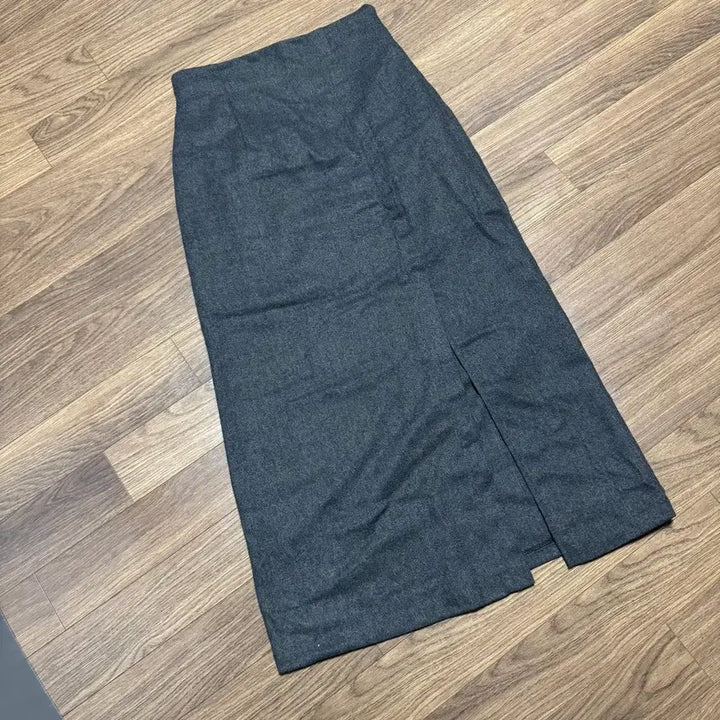 [BUNJANG] Enchant Me Wool Slit Skirt Charcoal M / 인챈트미 히든 울 슬릿 스커트 차콜 M