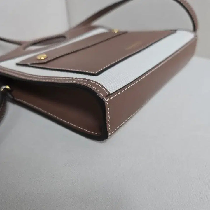 [BUNJANG] Burberry Micro Two-Tone Pocket Crossbody Bag / 버버리 마이크로 투톤 포켓 크로스백