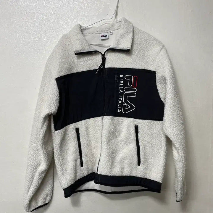 [BUNJANG] Fila Vintage Fleece Jacket White/Black / 빈티지구 휠라 양털 후리스 화이트/블랙