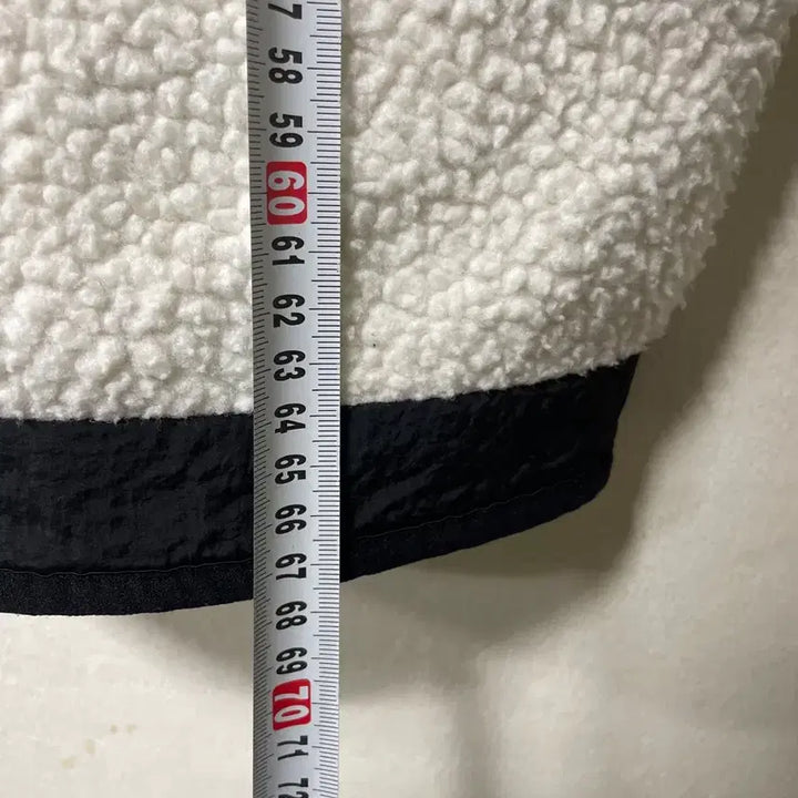 [BUNJANG] Fila Vintage Fleece Jacket White/Black / 빈티지구 휠라 양털 후리스 화이트/블랙
