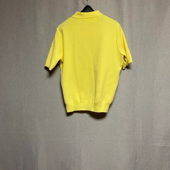 [BUNJANG] Studio Lab Canary Yellow Knit Short-Sleeve Top (Size 55 Recommended) / [스튜디오랩] 개나리 노랑 카라 니트 반팔 ( 55추천)