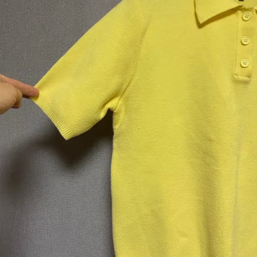 [BUNJANG] Studio Lab Canary Yellow Knit Short-Sleeve Top (Size 55 Recommended) / [스튜디오랩] 개나리 노랑 카라 니트 반팔 ( 55추천)