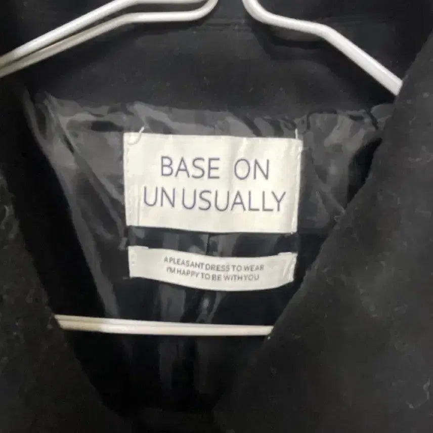 [BUNJANG] Vintage Base On Unusual Black Coat / 빈티지구 베이스온언유즈얼리 블랙 코트