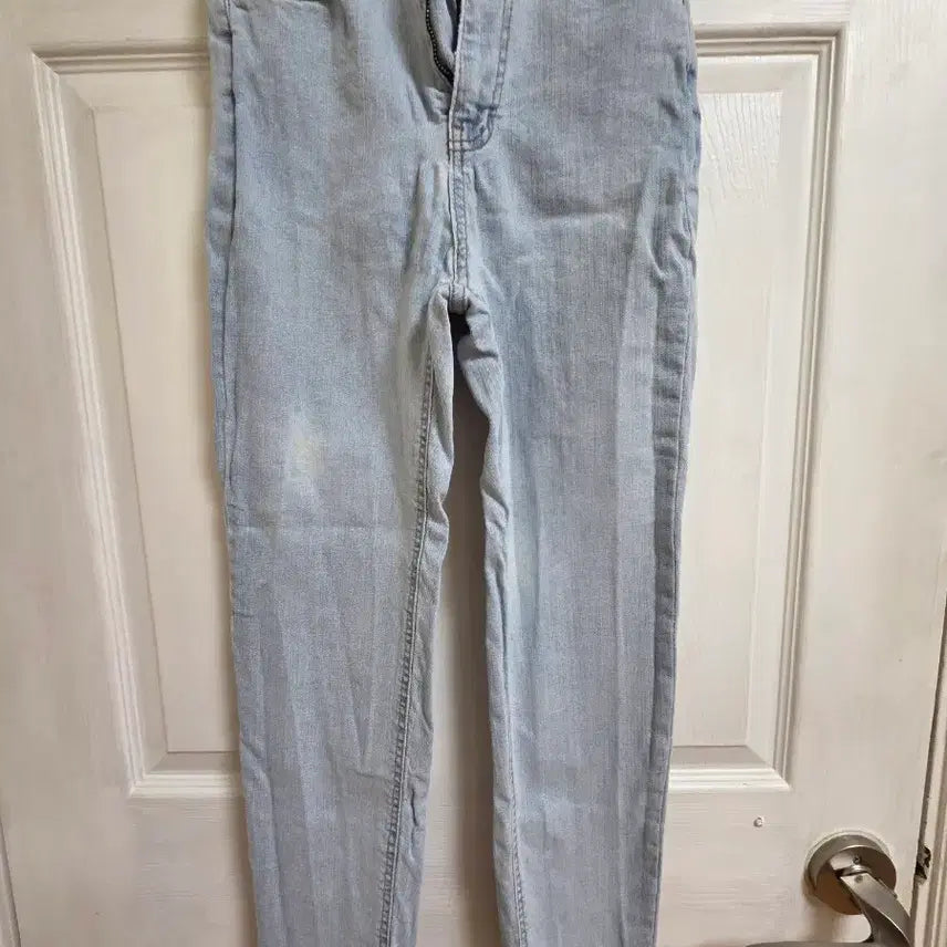 [BUNJANG] Skinny Light Wash Jeans / 스키니 연청바지