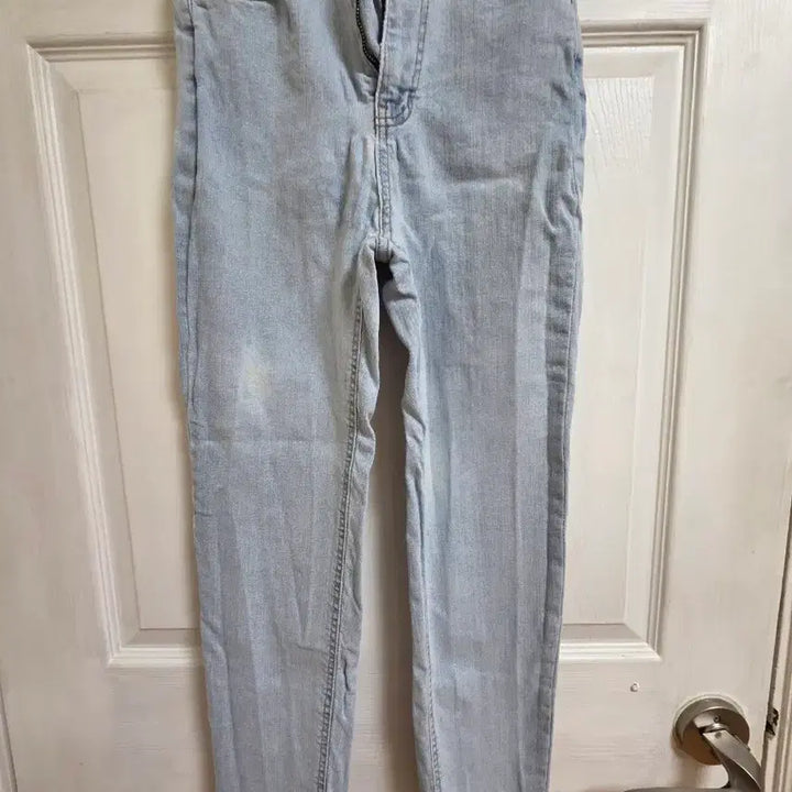 [BUNJANG] Skinny Light Wash Jeans / 스키니 연청바지