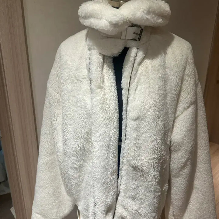 [BUNJANG] Unworn Faux Fur Mustang Coat - White Ivory Outerwear / [무료배송](1회착용) 퍼무스탕퍼코트화이트아이보리아우터교환환불불가