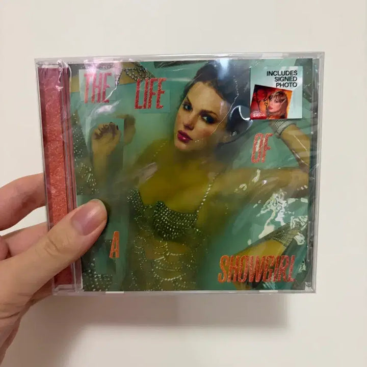 [BUNJANG] Taylor Swift The Tortured Poets Department Signed CD / 테일러스위프트 TLOAS 사인cd 1번
