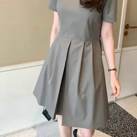 [BUNJANG] OddLine Sand Flare Dress - Powder Khaki / [오드라인] 샌드 플레어 원피스 -M/파우더카키