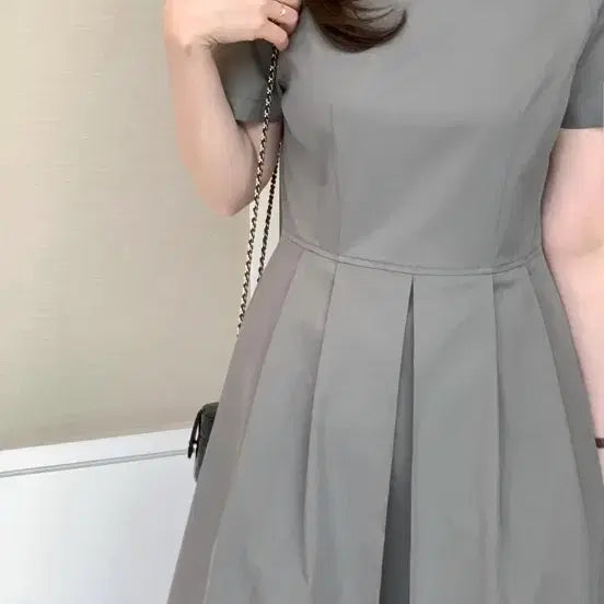 [BUNJANG] OddLine Sand Flare Dress - Powder Khaki / [오드라인] 샌드 플레어 원피스 -M/파우더카키