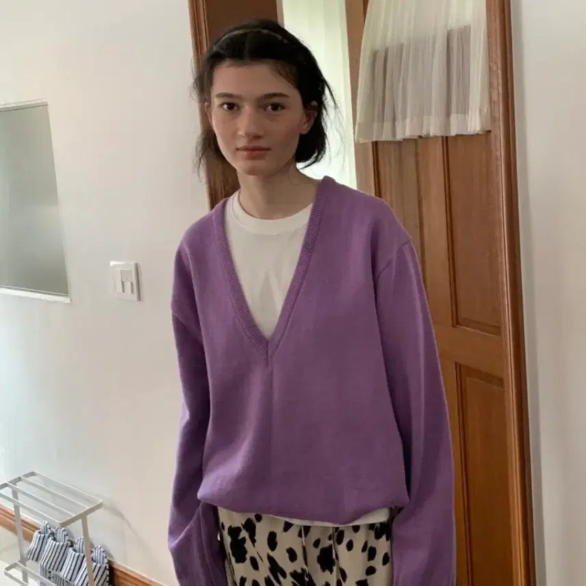 [BUNJANG] Basket Wool V-Neck Knit Charcoal / 바스켓 울 딥브이넥 니트 차콜