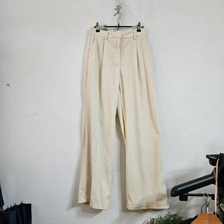 [SOLD OUT] 아이보리 코듀로이 와이드 팬츠