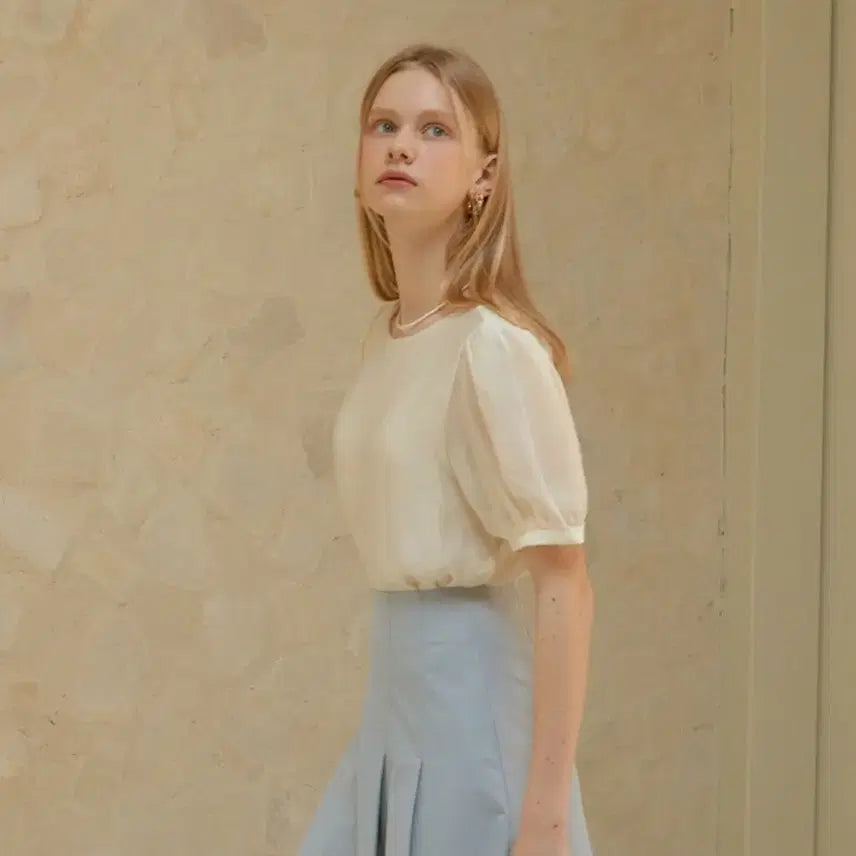 [BUNJANG] Zurutti Sheer Round Blouse - Ivory / 새상품] 주르티 시스루 라운드 블라우스 반팔 / 아이보리
