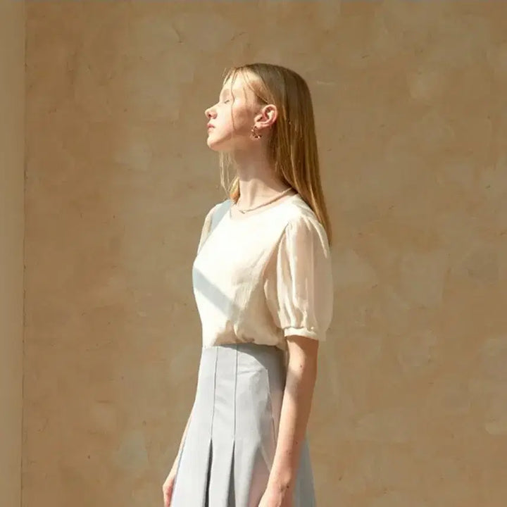[BUNJANG] Zurutti Sheer Round Blouse - Ivory / 새상품] 주르티 시스루 라운드 블라우스 반팔 / 아이보리