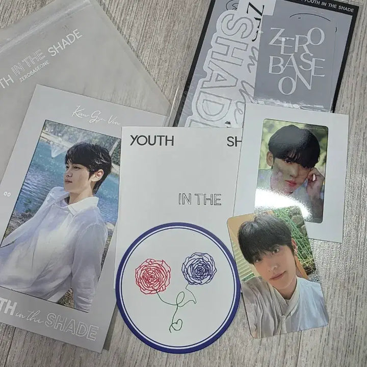 [BUNJANG] ZEROBASEONE Kim Gyu Vin Photocard Bundle Set / 제로베이스원 유스인더쉐이드 김규빈 포카 등