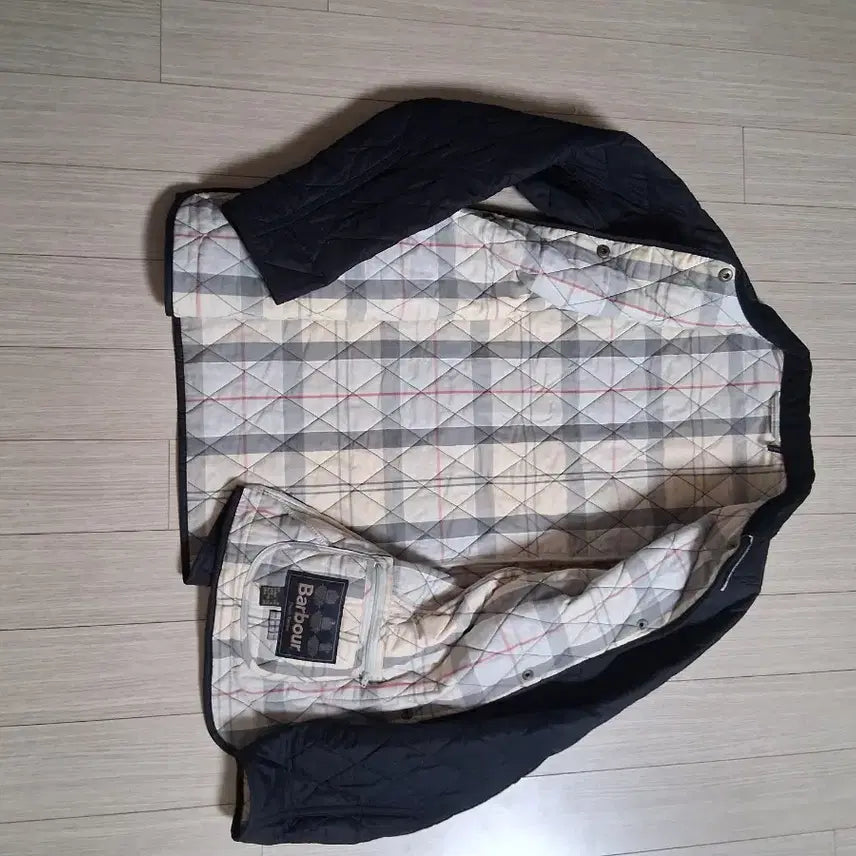 [BUNJANG] Barbour Black Diamond Quilted Jacket / 바버 블랙 다이아몬드 퀼팅 자켓