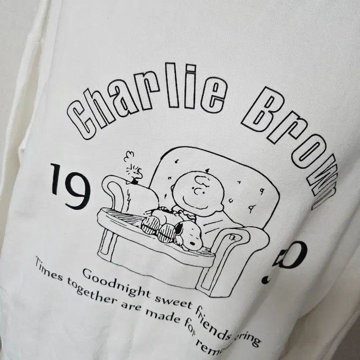 [BUNJANG] Charlie Brown White Oversized Sweatshirt / 찰리 브라운 맨투맨