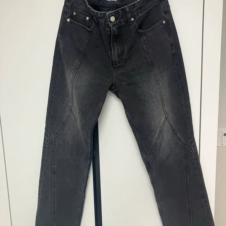 [BUNJANG] Piece Worker Black Denim Straight Fit Jeans / 피스워커 블랙 데님 뉴 스트레이트 핏