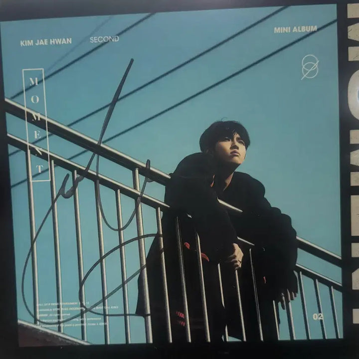 [BUNJANG] Wanna One Kim Jaehwan Moment Signed Album / 비매 워너원 김재환 모멘트 moment 친필 싸인 사인 앨범