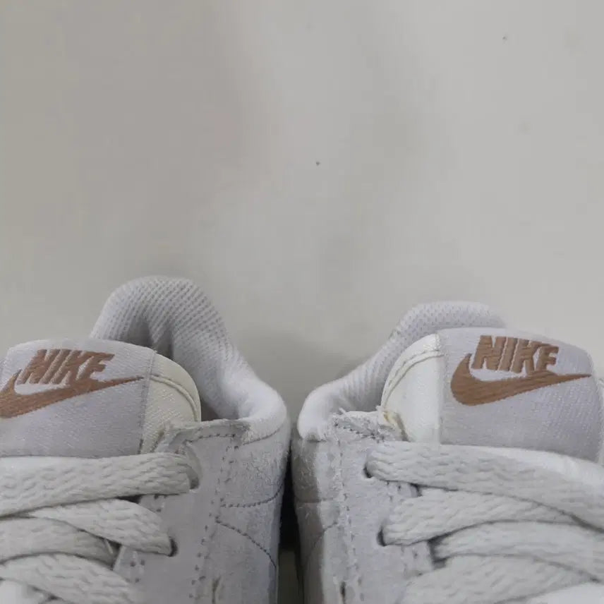 [BUNJANG] Nike x Maria Sharapova Classic Cortez Premium Sneakers / [240] 나이키X마리아샤라포바 클래식 코르테즈 프리미엄ㅡ단종매물,최저가