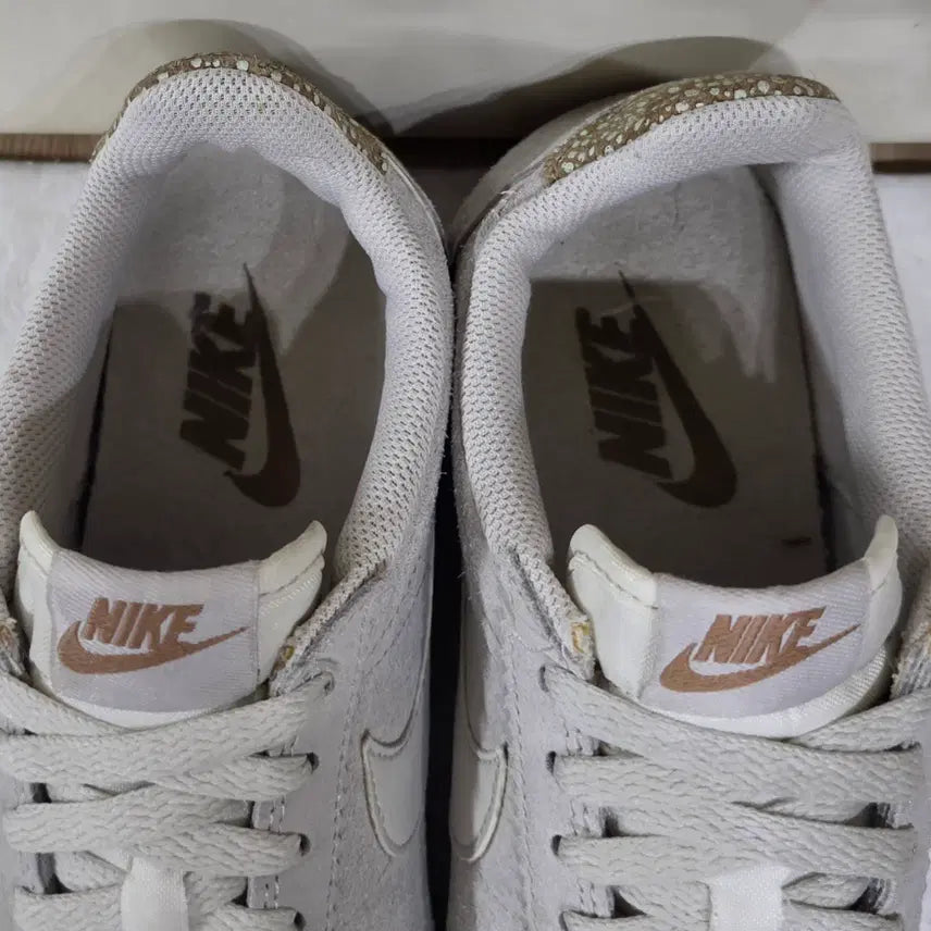 [BUNJANG] Nike x Maria Sharapova Classic Cortez Premium Sneakers / [240] 나이키X마리아샤라포바 클래식 코르테즈 프리미엄ㅡ단종매물,최저가