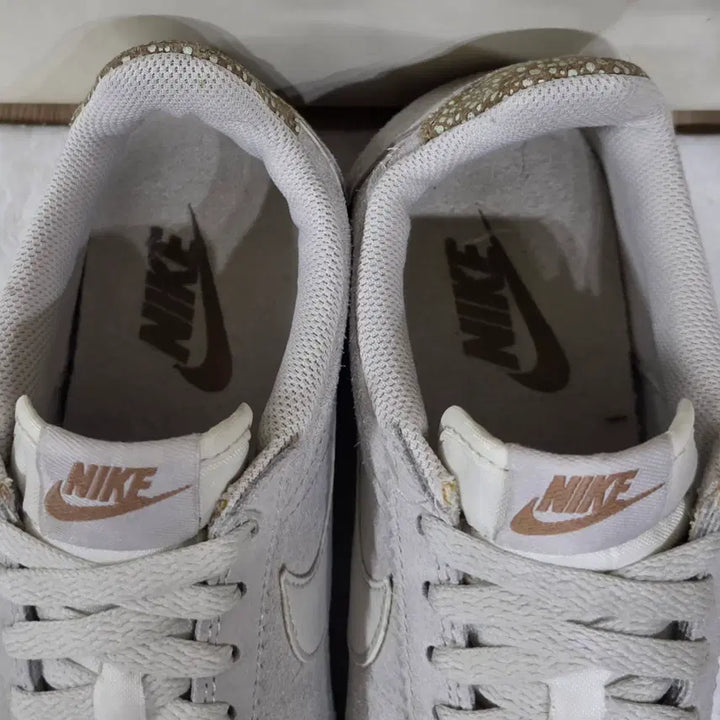 [BUNJANG] Nike x Maria Sharapova Classic Cortez Premium Sneakers / [240] 나이키X마리아샤라포바 클래식 코르테즈 프리미엄ㅡ단종매물,최저가
