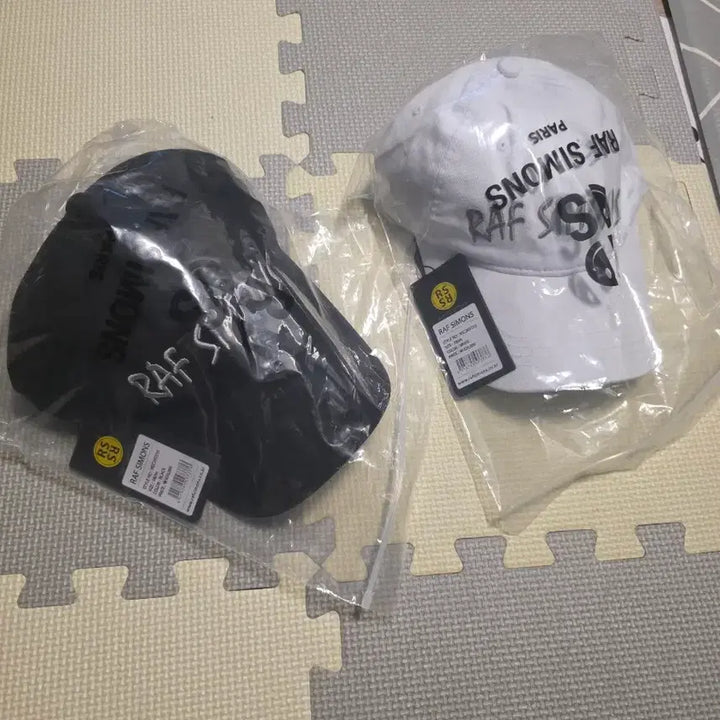 [BUNJANG] Raf Simons White Black Embroidered Ball Cap / 라프시몬스 화이트 블랙 볼캡 58cm 새상품