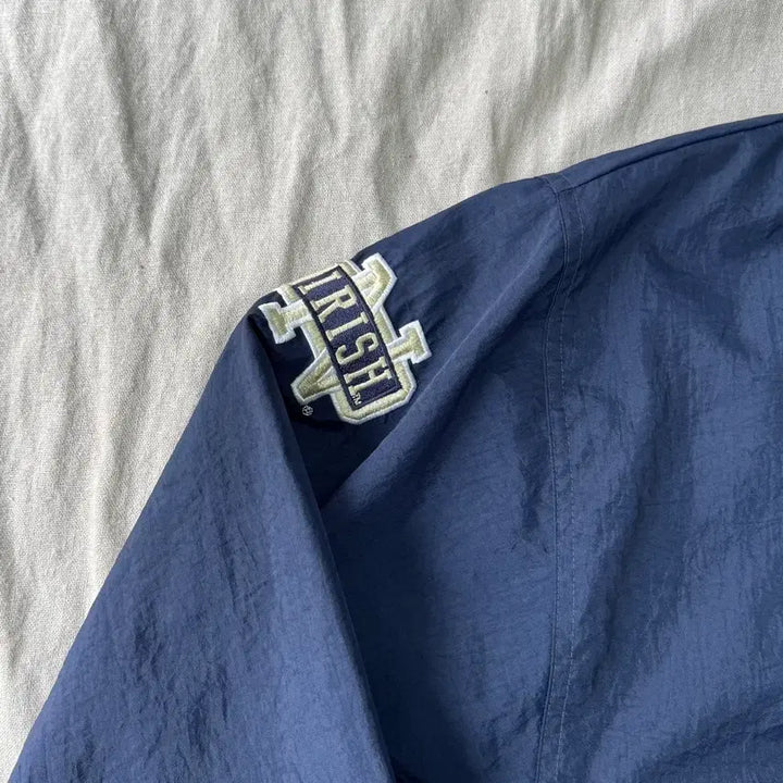 [SOLD OUT] 챔피온 90s 노트르담 나일론 웜업 L