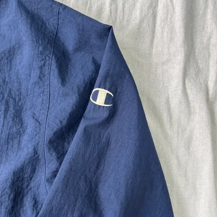 [SOLD OUT] 챔피온 90s 노트르담 나일론 웜업 L