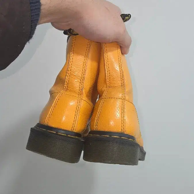 [BUNJANG] Dr. Martens Yellow Boots / 닥터마틴 옐로우 부츠