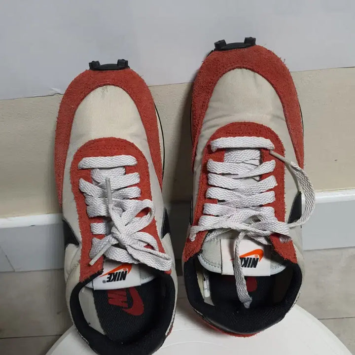 [BUNJANG] Nike Daybreak Pure Platinum Sneakers / 가벼운 나이키 데이브레이크 퓨어 플래티넘 235mm