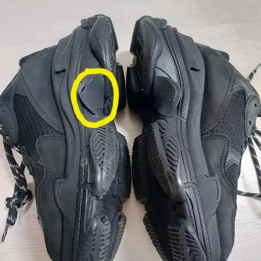 [BUNJANG] Balenciaga Triple S 41 Sneakers / 발렌시아가 트리플 S 41
