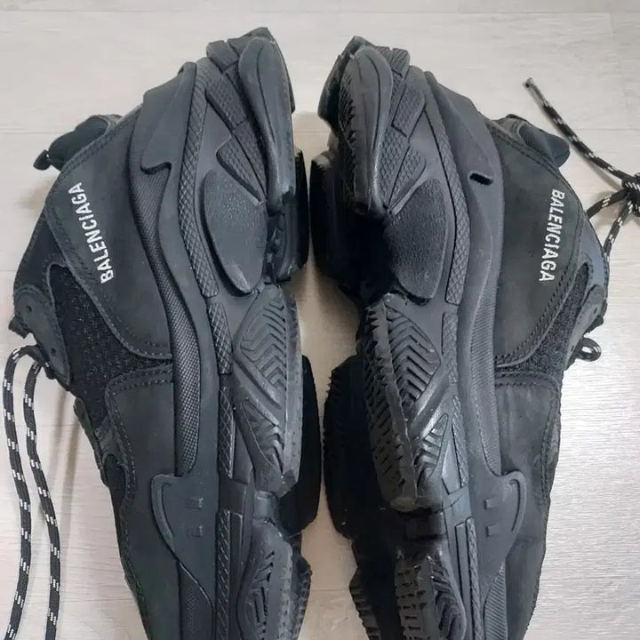 [BUNJANG] Balenciaga Triple S 41 Sneakers / 발렌시아가 트리플 S 41