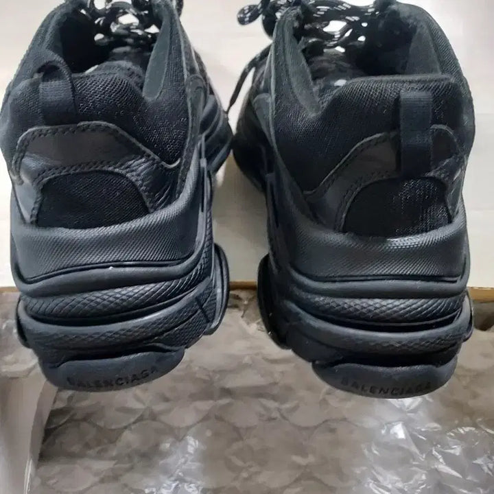 [BUNJANG] Balenciaga Triple S 41 Sneakers / 발렌시아가 트리플 S 41