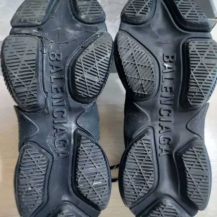 [BUNJANG] Balenciaga Triple S 41 Sneakers / 발렌시아가 트리플 S 41