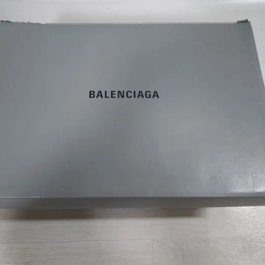 [BUNJANG] Balenciaga Triple S 41 Sneakers / 발렌시아가 트리플 S 41