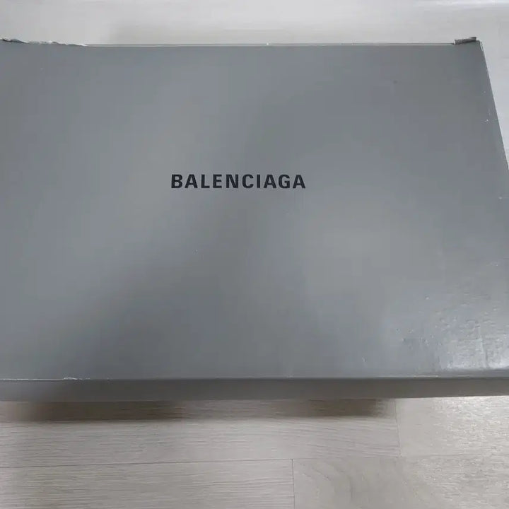 [BUNJANG] Balenciaga Triple S 41 Sneakers / 발렌시아가 트리플 S 41