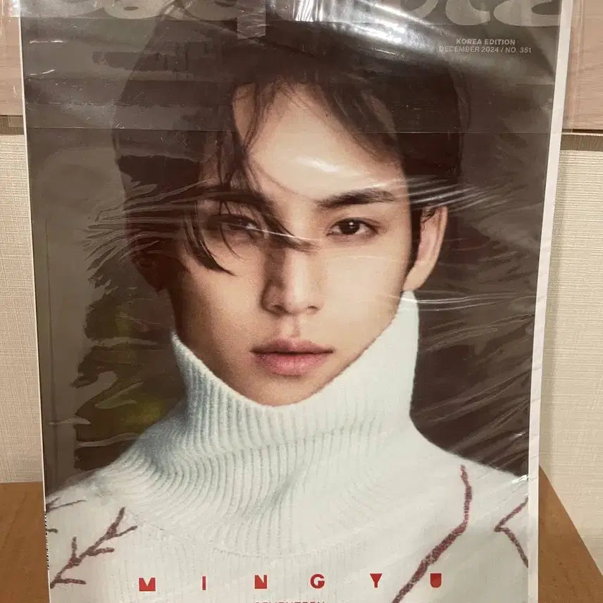 [BUNJANG] Seventeen Mingyu Esquire December 2024 Magazine / 세븐틴 민규 에스콰이어 2024.12월호 새상품 잡지