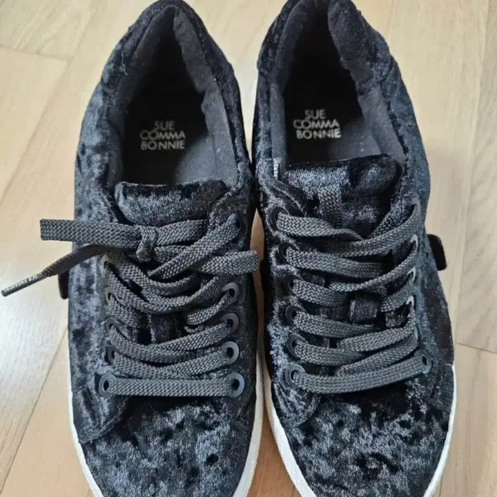 [BUNJANG] Suecomma Bonnie Velvet Sneakers / SuecommaBonnie 스니커즈 벨벳 블랙