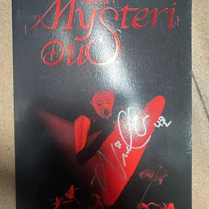 [BUNJANG] KARA Nicole Signed Album / 비매 카라 니콜 Nicole 친필 싸인 사인 메시지 앨범 KARA
