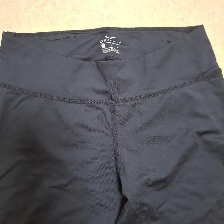 [BUNJANG] Nike DRI-FIT Black Leggings / 나이키 DRI-FIT 블랙 레깅스