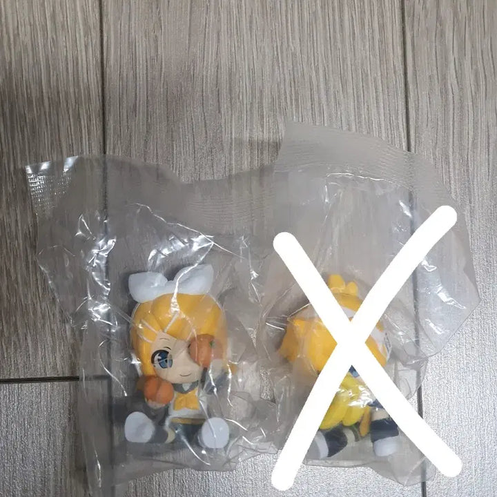 [BUNJANG] Hatsune Miku Hide and Seek Figure Gacha / 하츠네 미쿠 숨바꼭질 피규어 가챠 카가미네 린