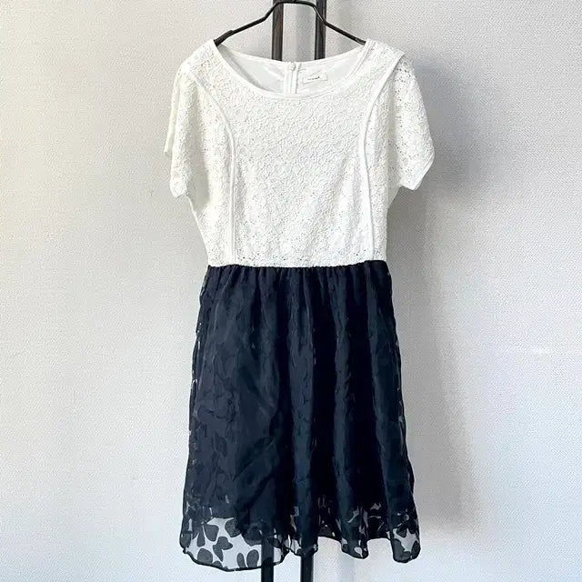 [BUNJANG] Thyren Lovee White Lace Fabric Dress / Thyren Lovee 티렌러비 화이트 레이스 원단 원피스