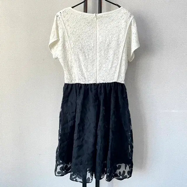 [BUNJANG] Thyren Lovee White Lace Fabric Dress / Thyren Lovee 티렌러비 화이트 레이스 원단 원피스